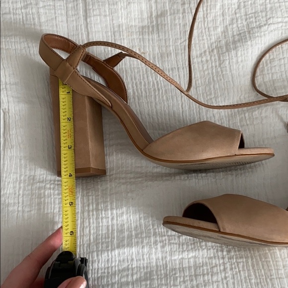 Lace Up Heel - Picture 4 of 4